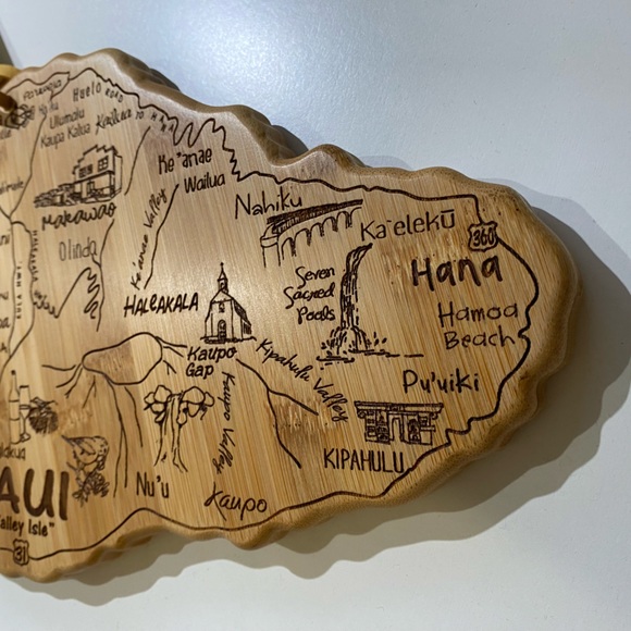 Beautiful Maui Cheeseboard/Serving Board - Picture 13 of 14